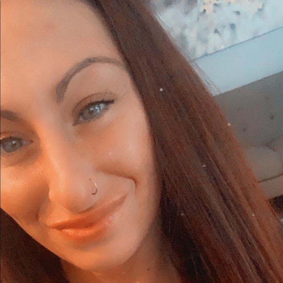 Meet your Posher, Melly Muffins 👙👗👢 - Picture 7 of 10